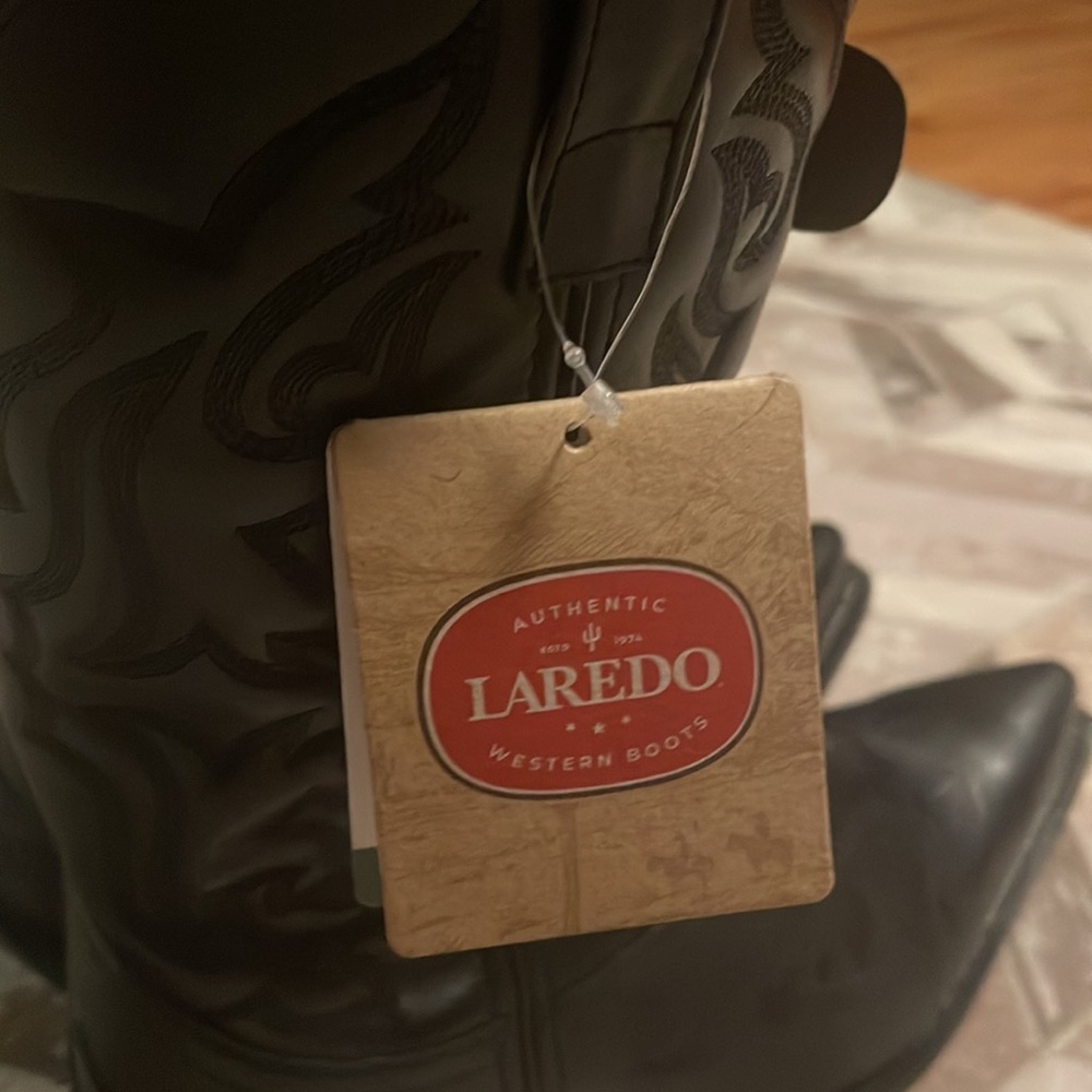 Boots - Picture 6 of 6